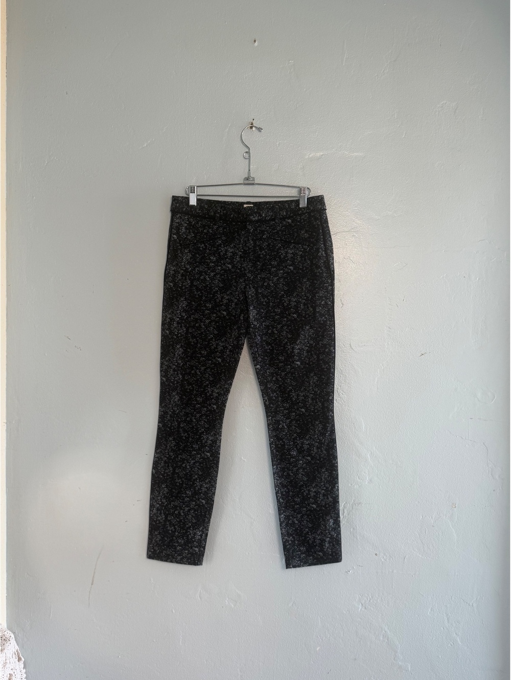 GAP Black Floral Print Slim Ankle Pants